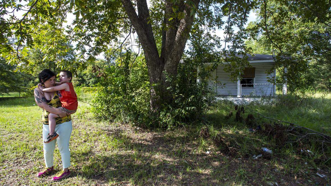 Crumbling south Macon house a lingering eyesore 