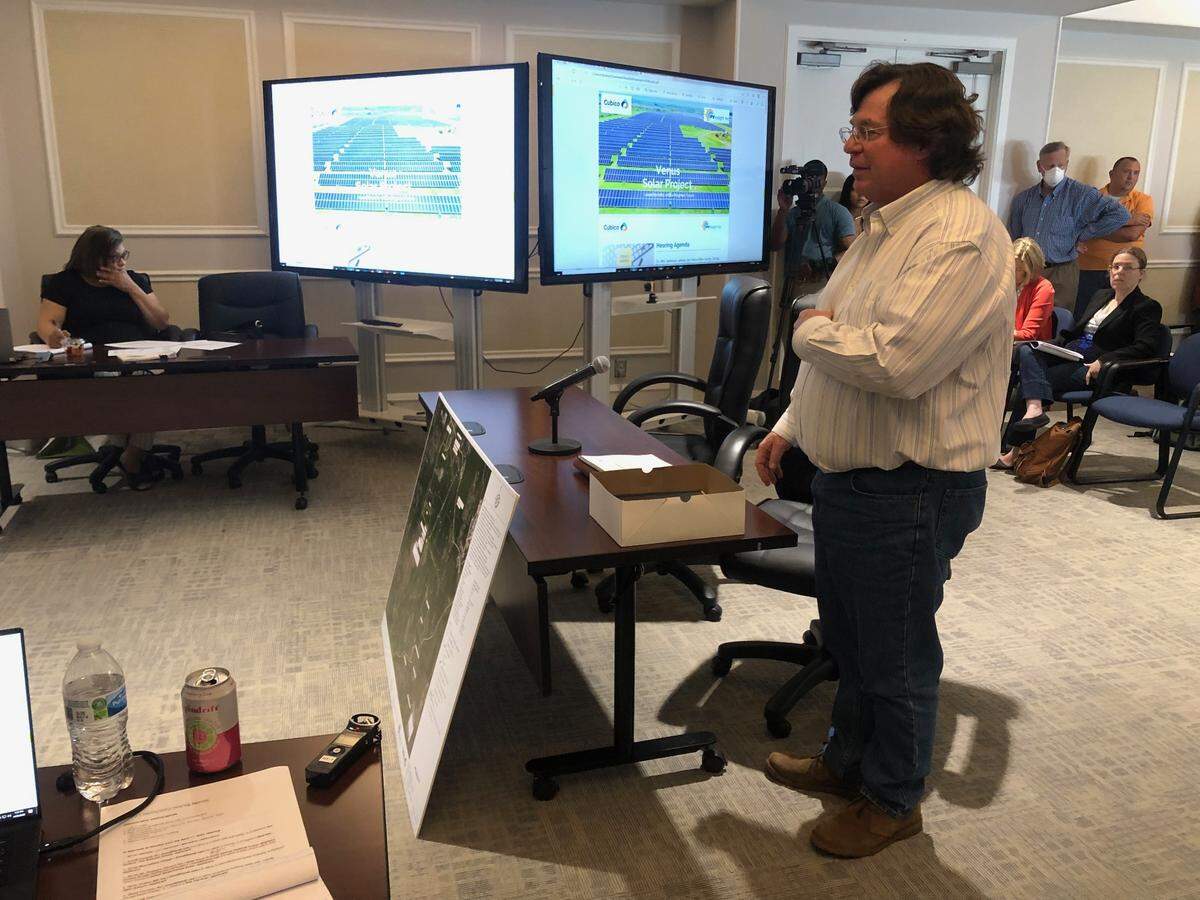 Land acquisition expert John Golitz talks to Macon-Bibb Planning & Zoning commissioners about plans for a 780-acre solar plant in west Bibb County.&nbsp;