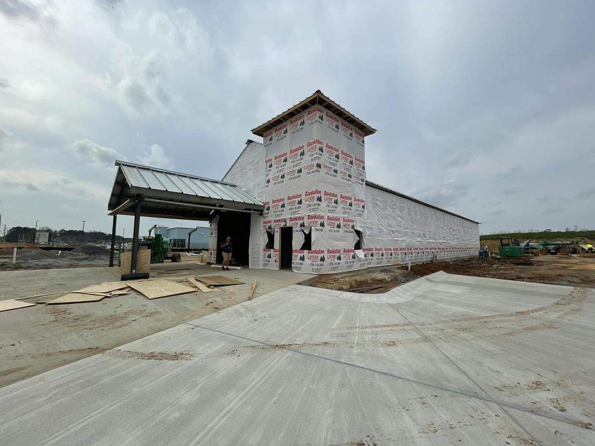 A Big Peach Car Wash is going up in McDonough.