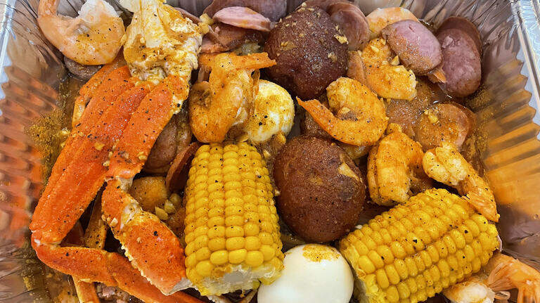 Here’s what to try at new, locally-owned seafood restaurant in Warner Robins.