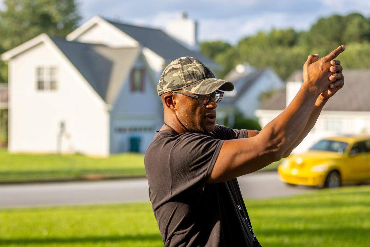 Dogwood Lakes housing development resident Frankie Worth describes how he witnessed the shooting of his neighbor during a mass shooting in Hampton.