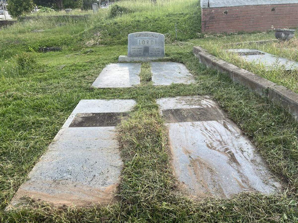 Cliff Rozar, a Macon native now living in Ballwin, MO, was dismayed to find the plots of his family members at Rose Hill Cemetery in poor condition during a recent visit. Stranger and Macon resident Phillip Dent volunteered to clean up the plots at no charge.