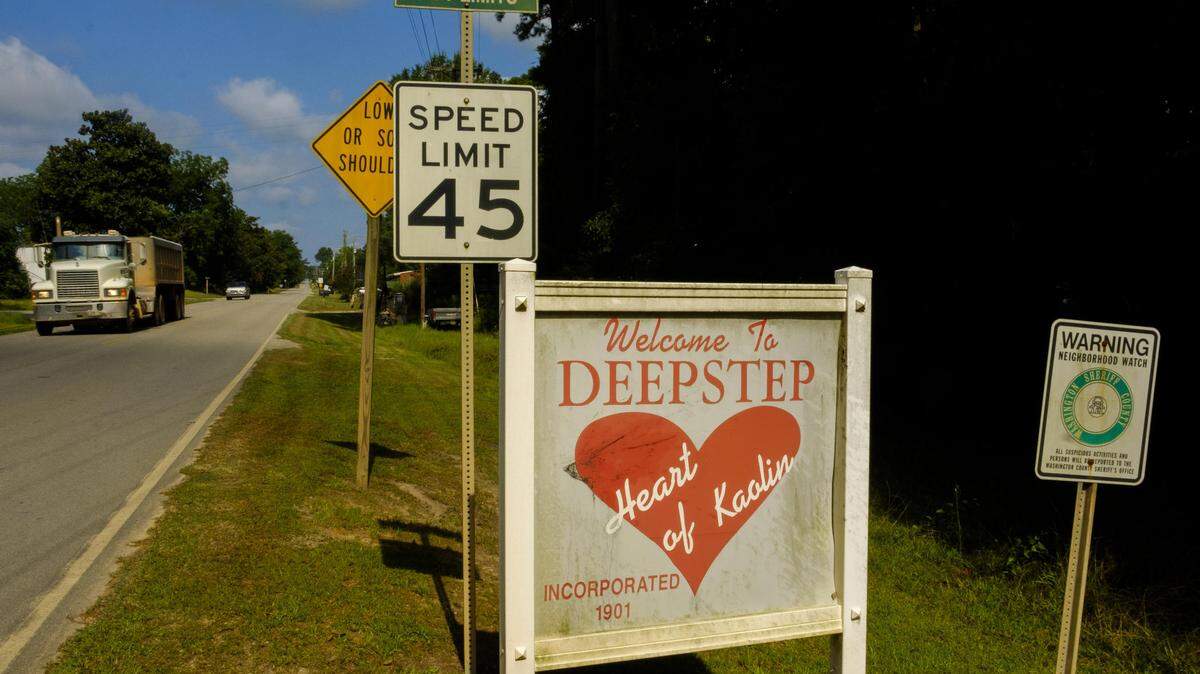 The city limits of Deepstep in Washington County, a few miles from where Eurie Martin was killed by sheriff’s deputies in 2017.