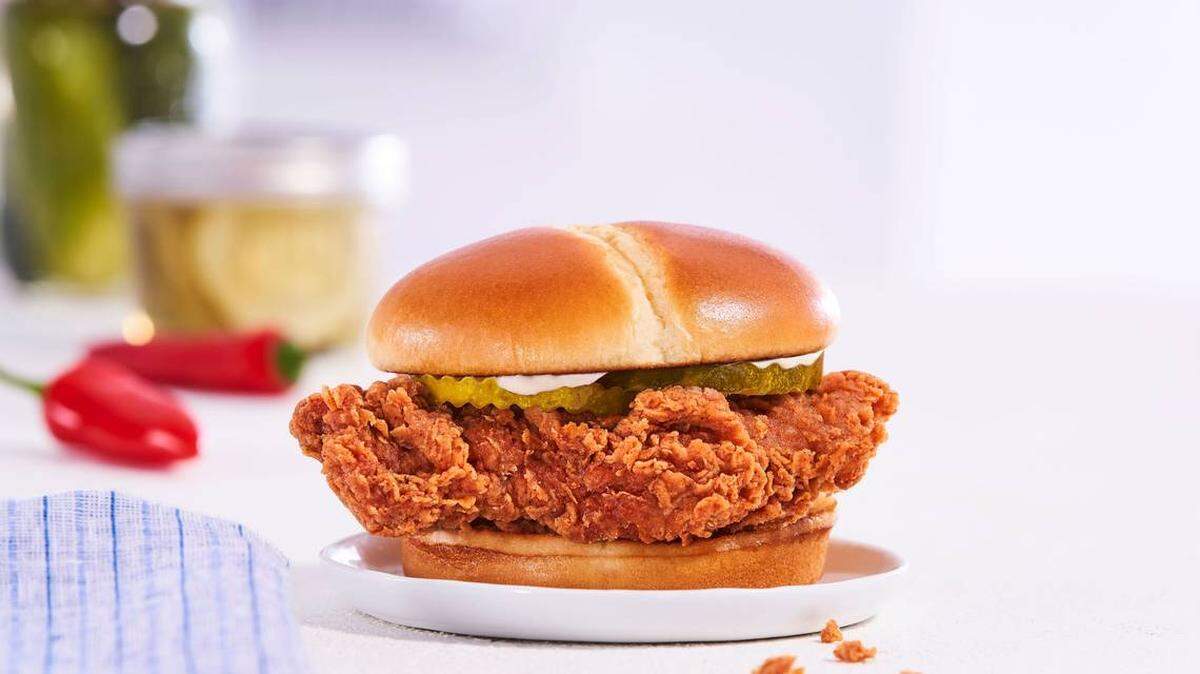 A new location for this Charlotte-based chicken restaurant chain is going up at 4010 Watson Blvd. on 1.57 acres between an AT&T retail store and the Goo-Goo car wash. 