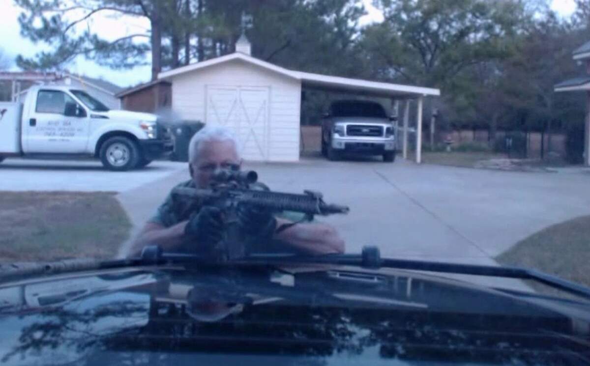 Ralph Elrod taking aim at police officers responding to the fatal shootings of two Peach County sheriff’s deputies Nov. 6, 2016.