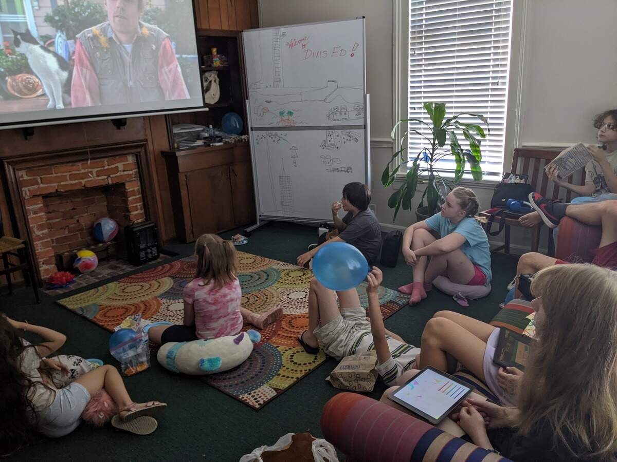 Divis Educational Services offers non-traditional educational pathways and community outreach opportunities to Bibb County home-schooled students.