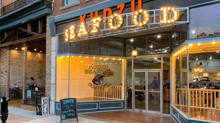 These Macon restaurants will serve Valentine’s Day specials. Here are the details