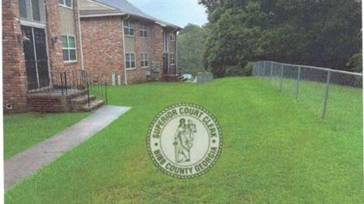 A picture taken from the backyard of an apartment complex where Zanaria Rashada stabbed 16-year-old Gregory Smith. She pleaded guilty to voluntary manslaughter and will serve 15 years in prison.