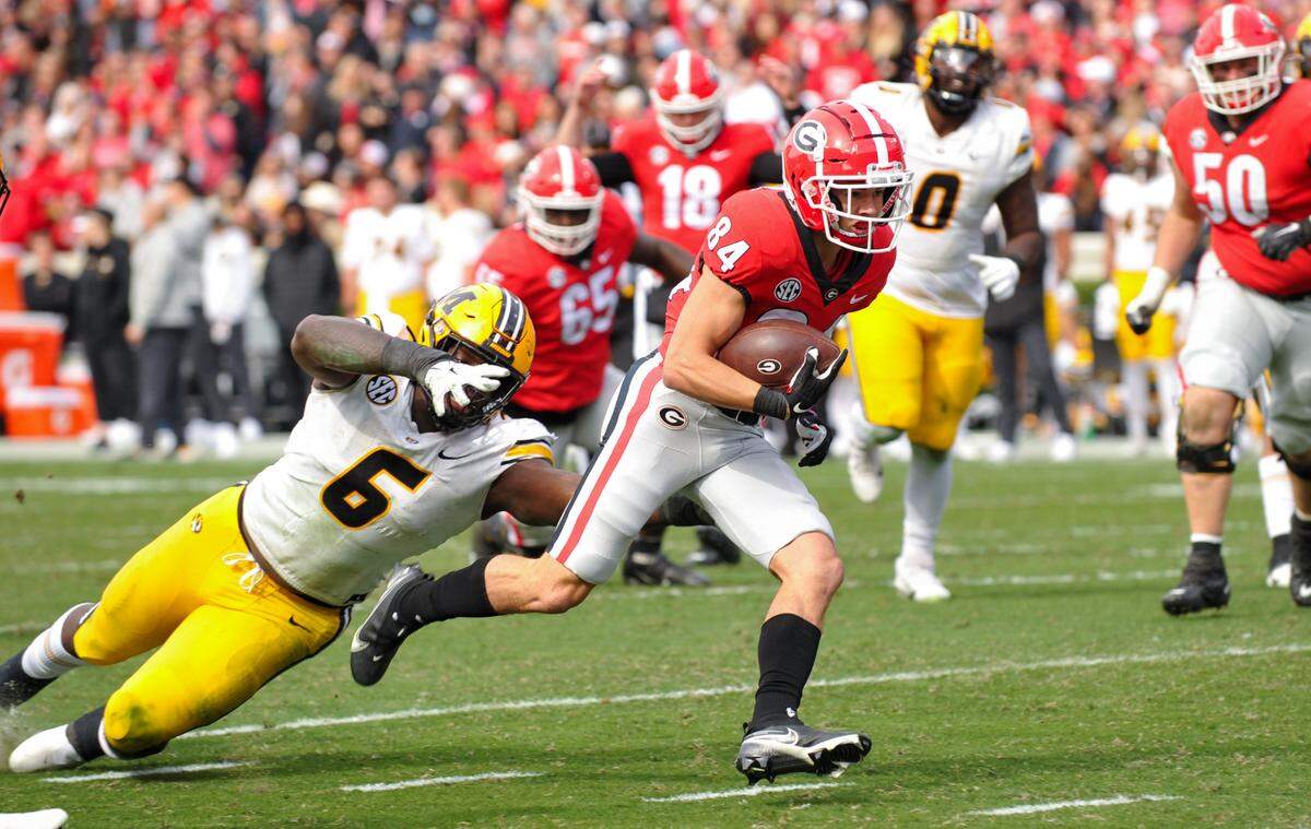 DONN RODENROTH,Athens, Georgia, 11/06/2021: Georgia wide receiver Ladd McConkey heads to the endzone for touchdown Saturday against Missouri.