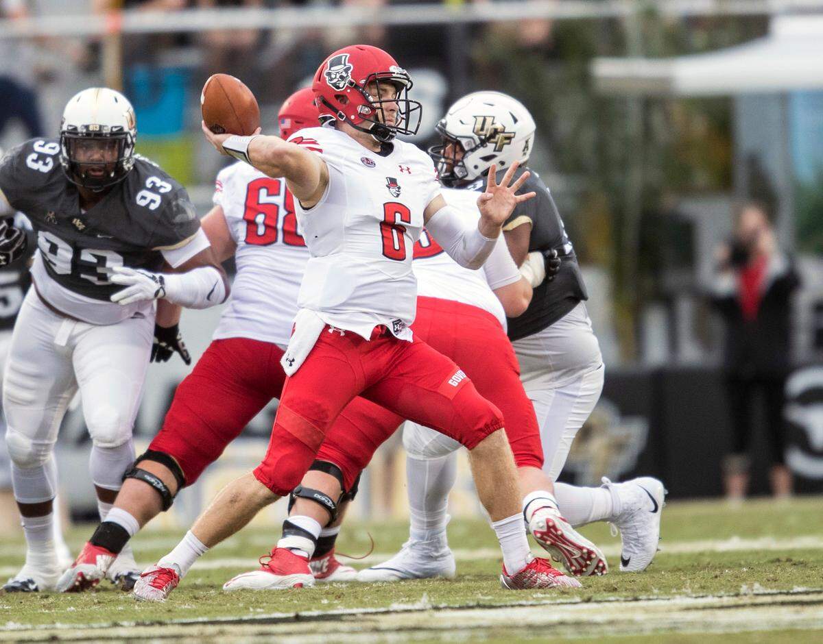 Austin Peay quarterback Jeremiah Oatsvall (6) throws the ball against Central Florida.
