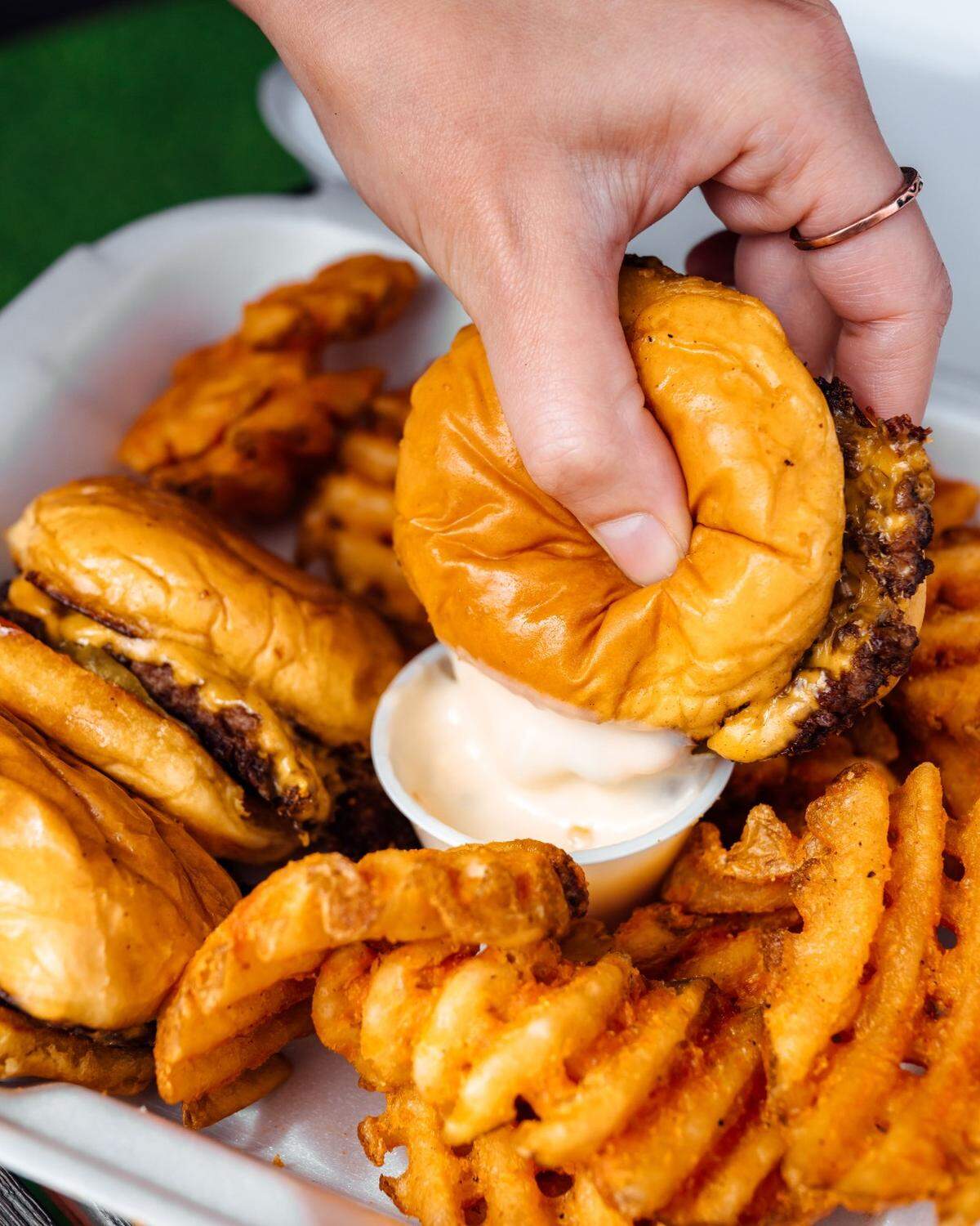 A Smalls Sliders may be coming to Warner Robins.