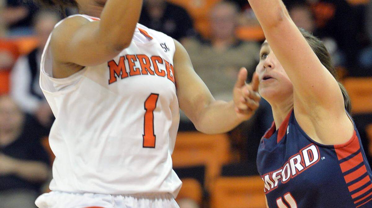 Mercer's Sydni Means and the Bears have won 13 of their past 14 games.