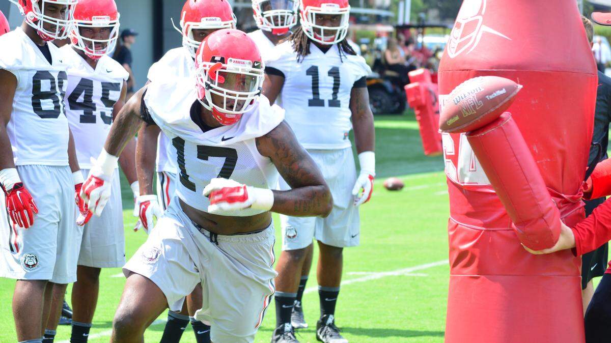 Georgia linebacker Davin Bellamy (17) has started two games in 2015. 