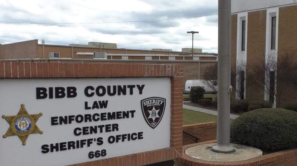 A lawsuit filed after a Bibb County Jail inmate died by suicide has moved to federal court. 