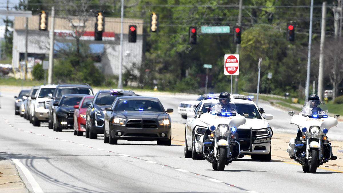 FILE - JASON VORHEES/THE TELEGRAPH What does Mississippi law say about funeral processions?