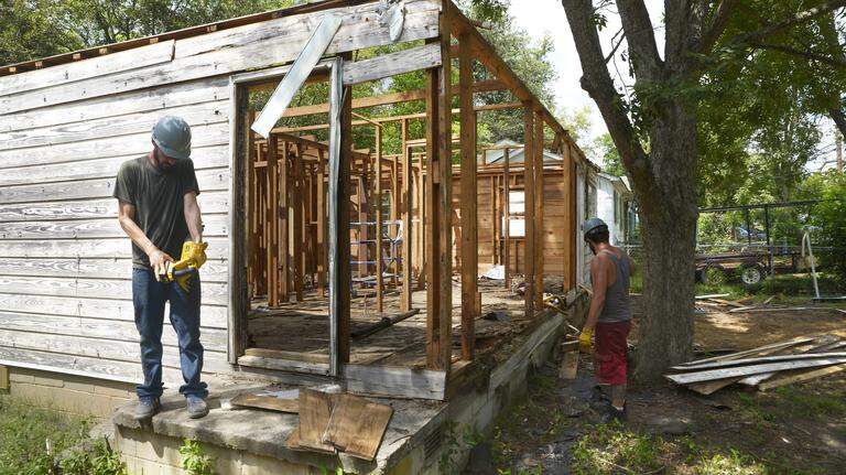 Photos: Macon's Habitat for Humanity Deconstruction Crew takes apart a house