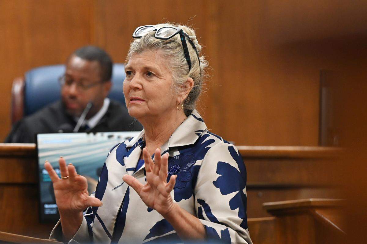 Attorney Sarah Riedel, who represents Jordan Mullis, speaks to the jury during opening statements on Tuesday, Aug. 12, 2025, at the Bibb County Superior Courthouse in Macon, Georgia. The jury trial of The State of Georgia v. Jordan Michael Mullis and Jaylen Bryce Smith began on Tuesday after two men accused of murder were indicted for a second time when their original trial was thrown out in 2024. 