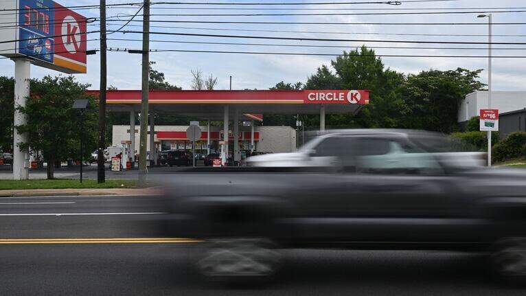 Woman in critical condition after shooting at Macon gas station, sheriff’s office says