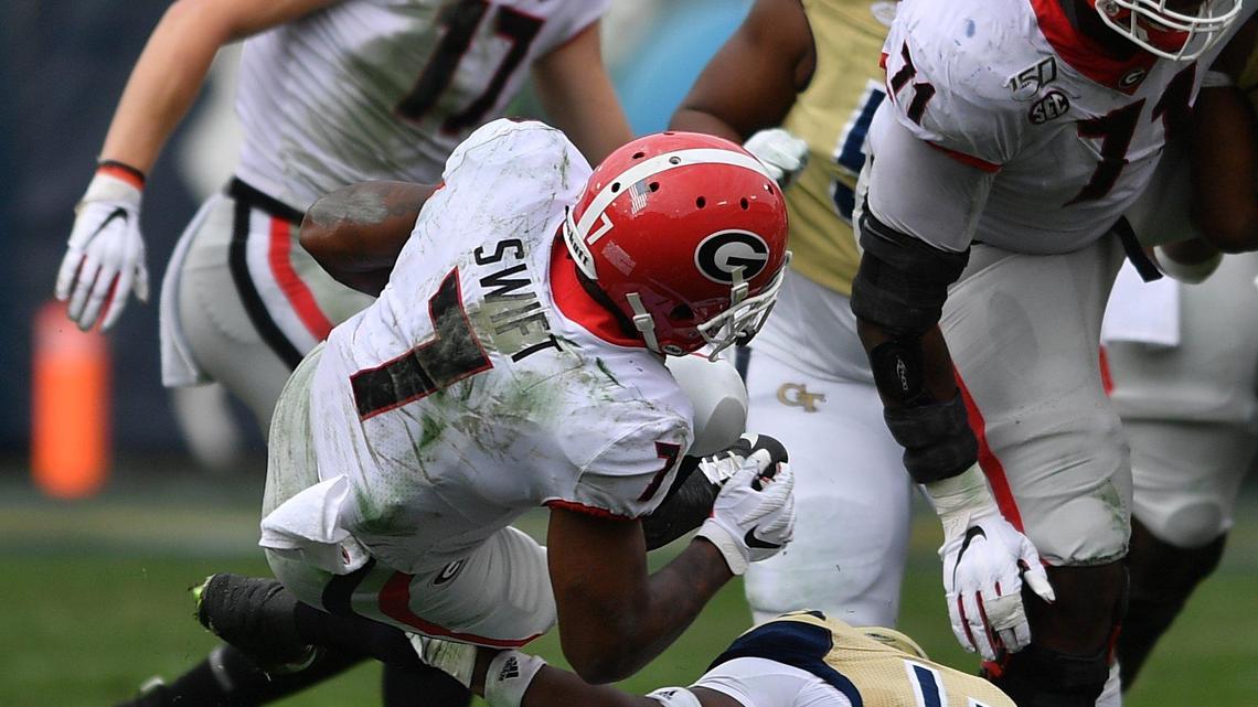 Georgia running back D’Andre Swift suffers injury in Georgia Tech game