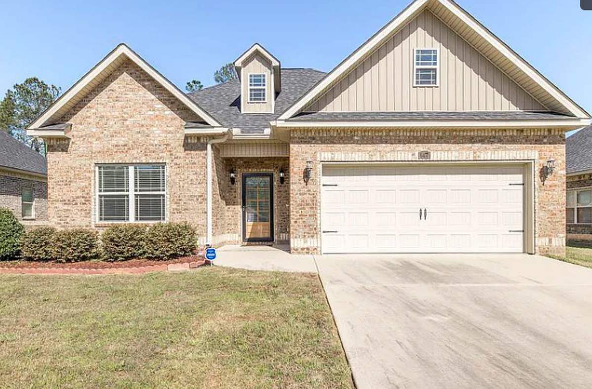 147 Summer Grove Ln, Macon, GA 31206