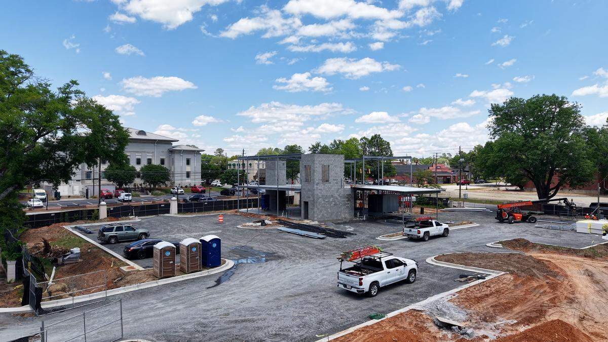 Construction on Morris Bank, a division of Vallant Bank, at the former New Perry Hotel Site at 800 Main Street on Tuesday, May 5, 2026, in Perry, Georgia. 