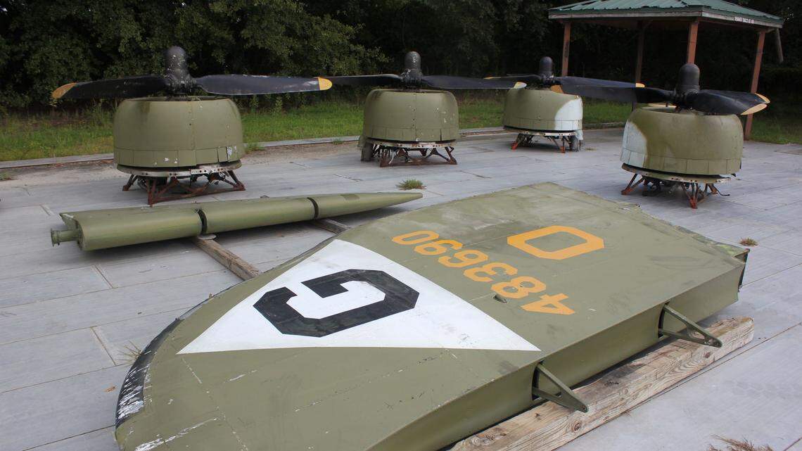 B-17 fuselage arrival delayed, other parts arrive 