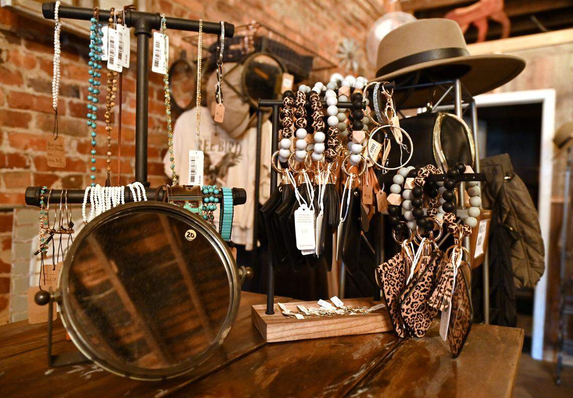 Heather Peebles owner of Penelope’s Carriage House’s who is also a realtor and builds custom farmhouse furniture, was inspired to create a boutique that offers bohemian and vintage styles.