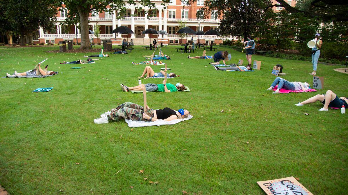 JASON VORHEES/THE TELEGRAPH Macon, GA, 08282020

Georgia College students, faculty and staff participate in a socially distanced ‘die-in’ protest at the University Friday. Roughly 30 students and staff participated in the event on the Front Lawn hosted by the United Campus Workers of Georgia Georgia College Chapter. 