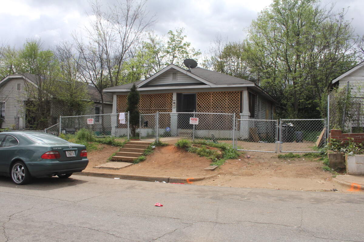 The house at 446 Cynthia Ave. just south of downtown Macon where Tarus Fair was shot March 18, 2016.