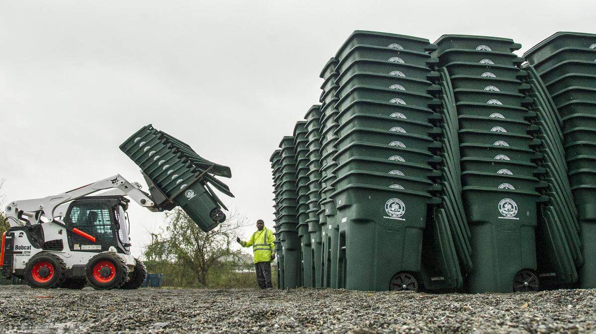 Garbage_Cans