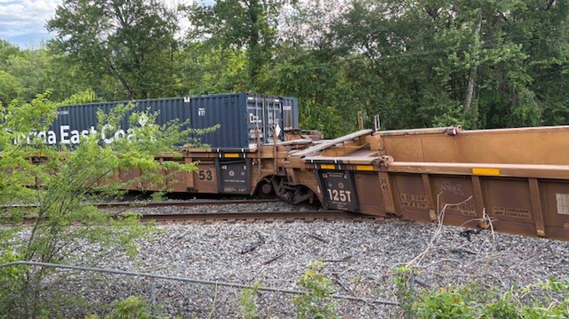 Florida man driving tractor-trailer causes train derailment in Monroe County