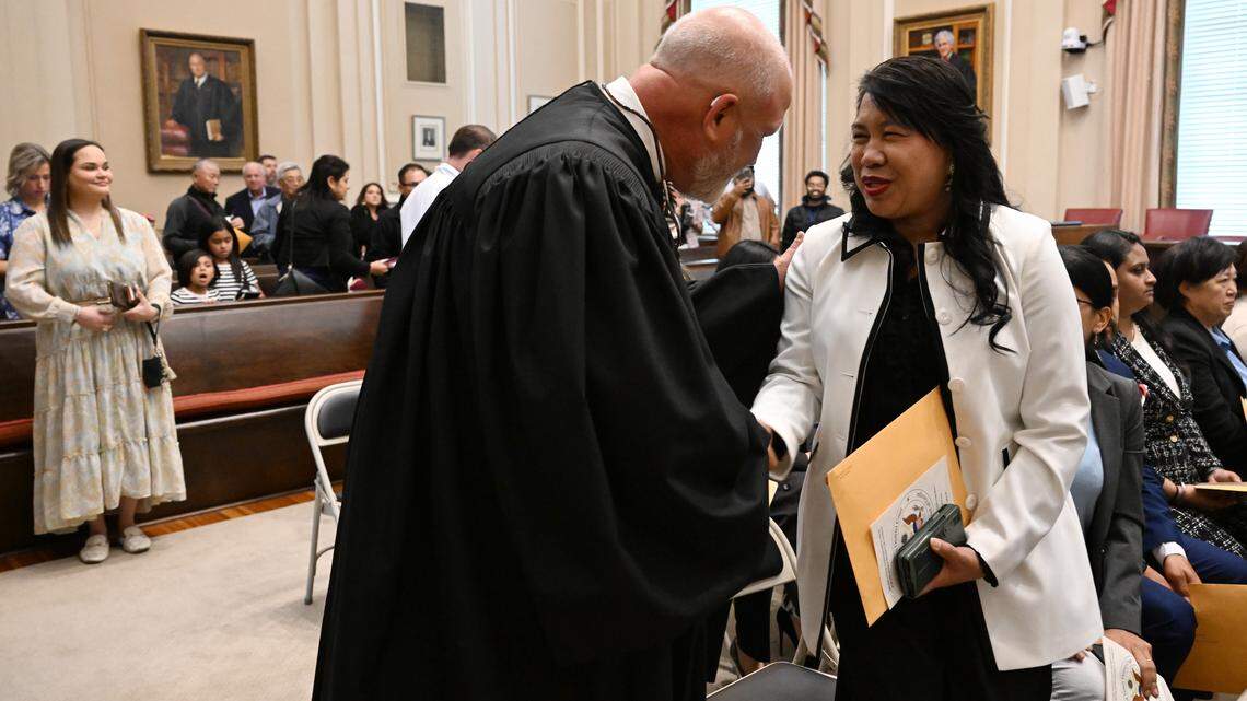 Macon federal judge welcomes new U.S. citizens, speaks on ‘basic rights’