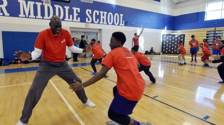 Photos: Former NBA player and Atlanta Dream head coach conducts basketball clinic