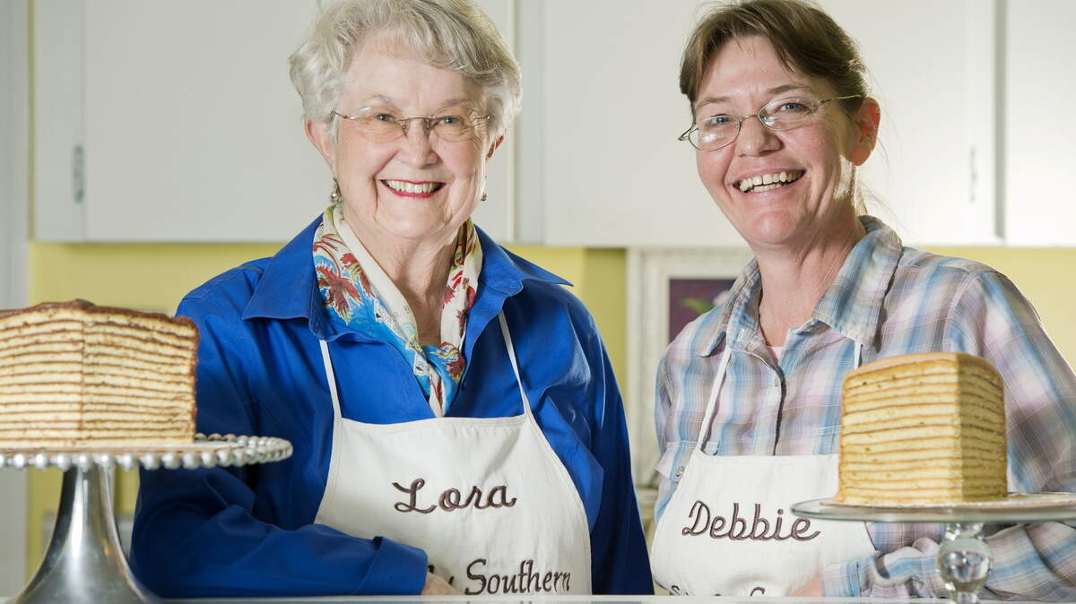 JASON VORHEES/THE TELEGRAPH 
 Debbie Arledge, right, and Lora Arledge, co-owners of Simply Southern Sweets Bakery in Perry.