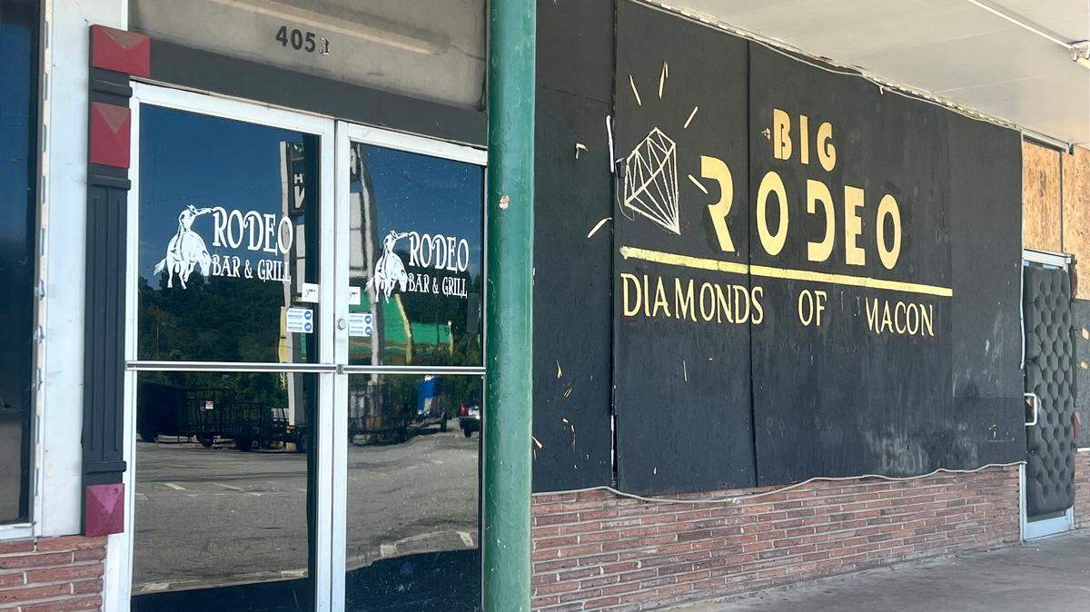 The Rodeo Bar and Grill had its liquor license revoked Tuesday after an investigation showed their cameras weren’t working properly during a shooting Saturday. Security guard Jermaine Stewart was shot during the fight and died Sunday from his injuries.
