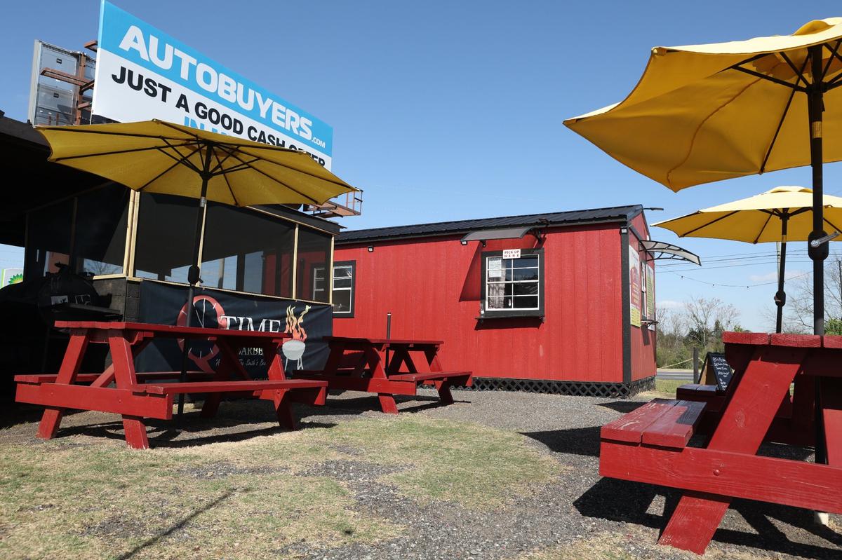 Q Time Barbeque Food Company can be found near corner of South Houston Lake and Feagin Mill roads in Warner Robins.