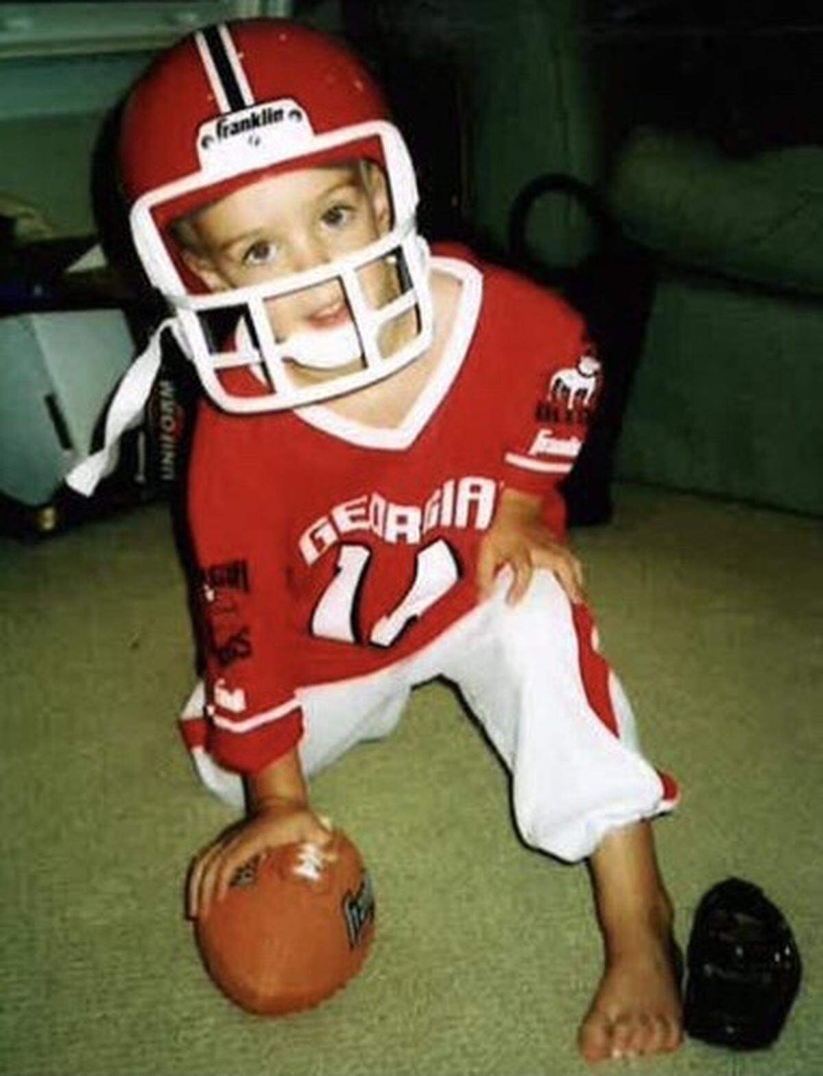 As a child, Ryland Goede would dress up in a Georgia uniform and dream of one day signing on as a Bulldog. On Dec. 19, he signed his commitment to play in the 2019 season.