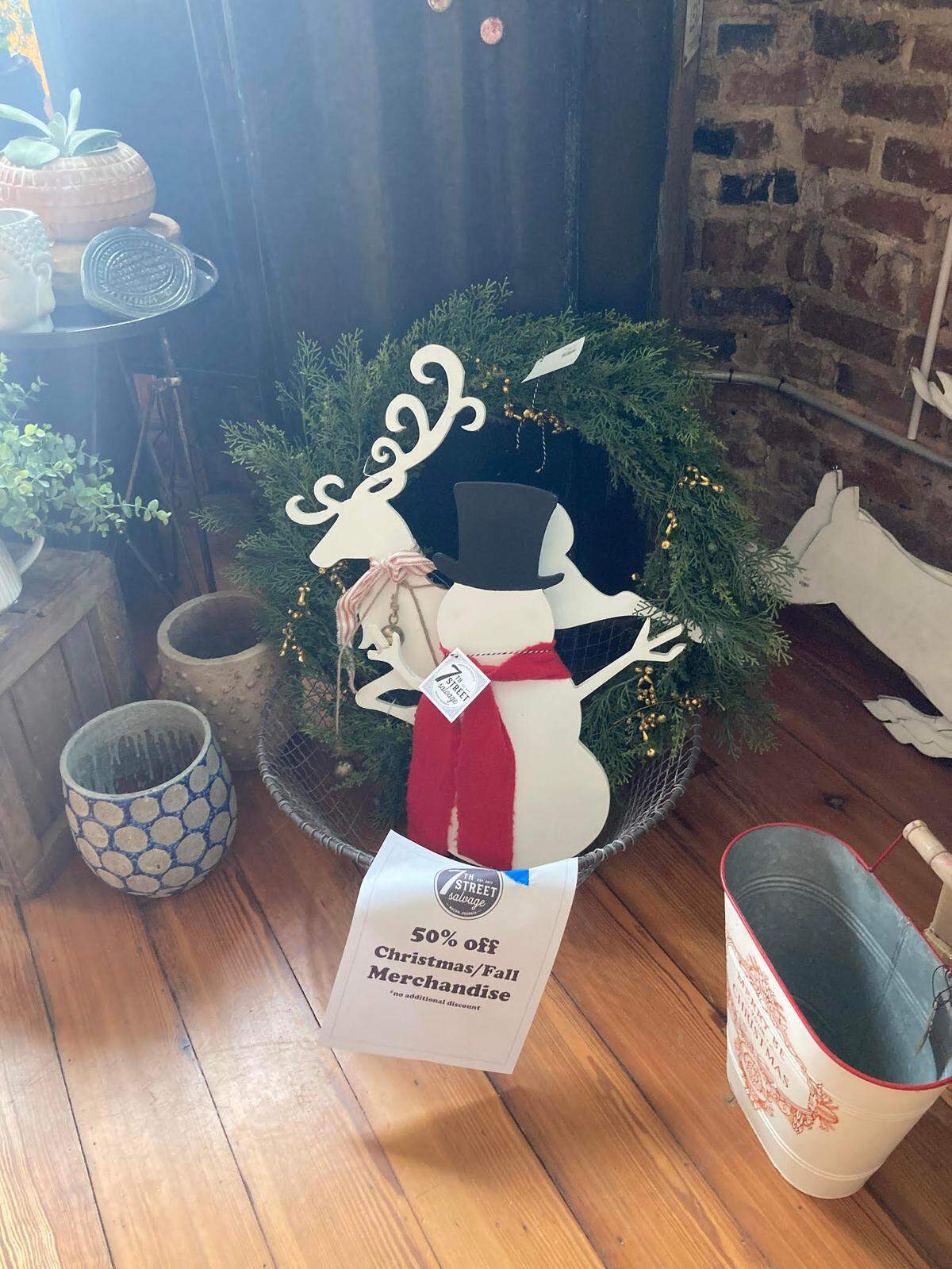 7th Street Salvage Downtown is closing and they’re having liquidation sales.