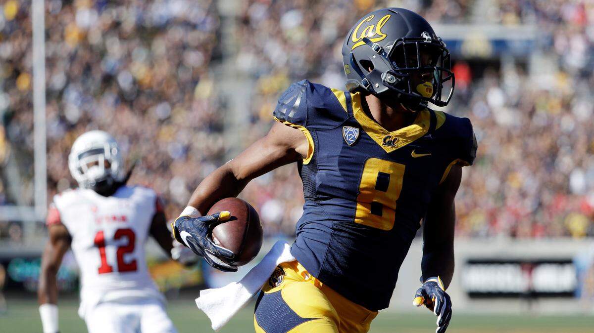 Former California receiver Demetris Robertson scores on a 39-yard reception against Utah in 2016.