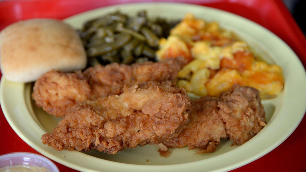 Fied chicken with macaroni and cheese and green beans at The Bear’s Den.