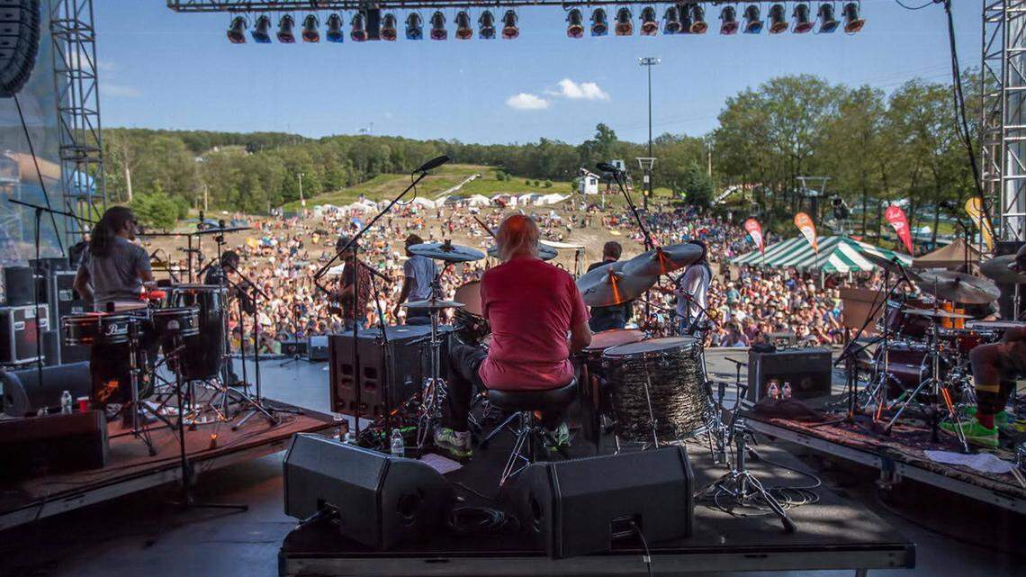 Lee Fields concert kicks off Cherry Blossom Festival's Music Series at Cox Capitol Theatre 