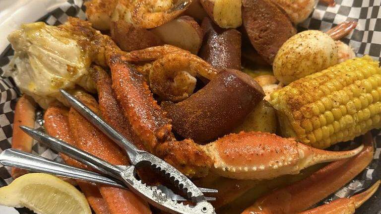 This is the best seafood restaurant in GA, according to Yelp. Here’s what to order