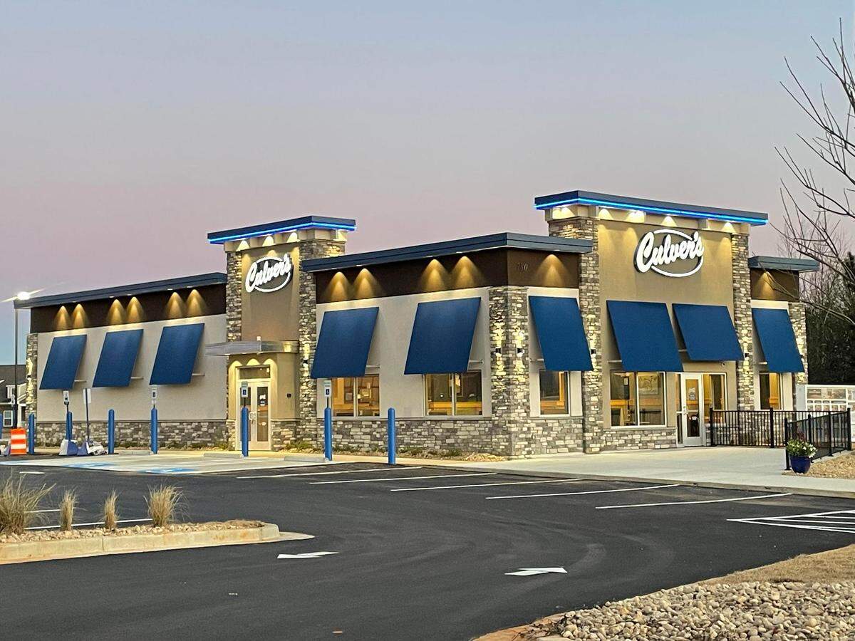 The new Culver’s in Warner Robins at dusk March 2. The new restaurant opens Monday.