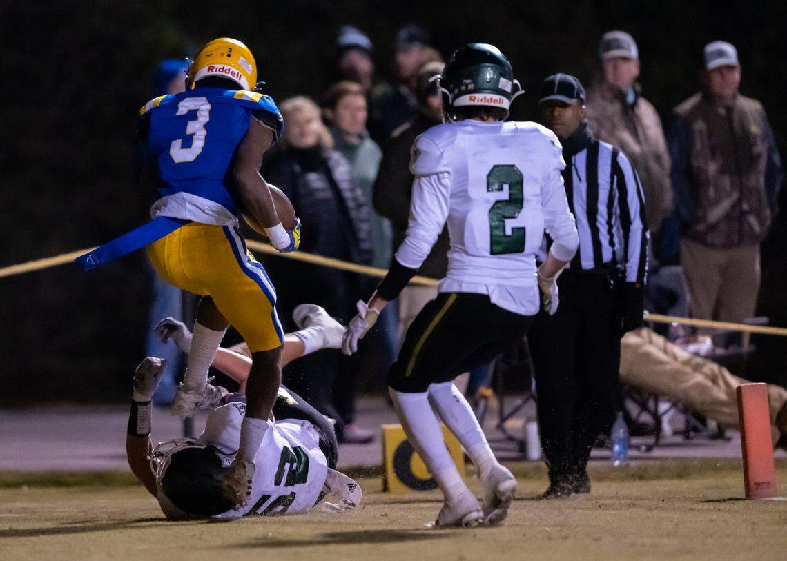 Tattnall running back Antone Johnson (3) scores a touchdown in Friday night’s 56-21 victory over Westfield.