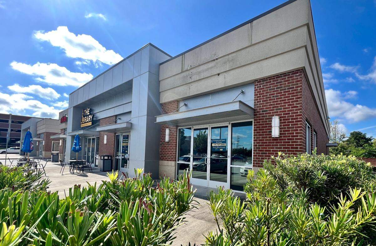 A family-owned restaurant in Warner Robins known for its chicken and waffles is eyeing the former Momma Goldberg’s Deli spot at 1530 Mercer University Drive, Suite 100, near Mercer University in Macon.