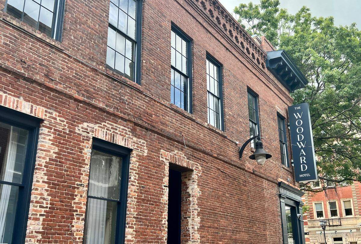 This new nine room boutique hotel at the corner of Second Street and Mulberry Street Lane is gearing up to open in historic downtown Macon. The hotel is also home to Quill, a new craft cocktail bar off Mulberry Street Lane.