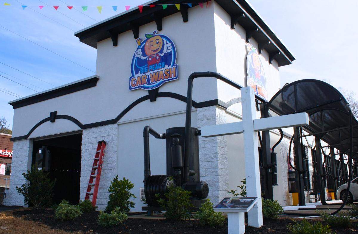 Big Peach Car Wash now has nine locations with eight of them in Middle Georgia. They opened a location in Tallahassee, Florida over the weekend.