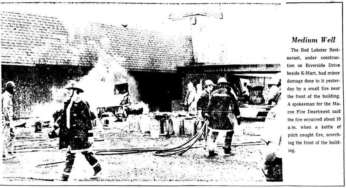 A Telegraph photo from April 1972 of a small fire that broke out during construction of the Red Lobster at 2077 Riverside Drive a month or so before the restaurant’s grand opening.