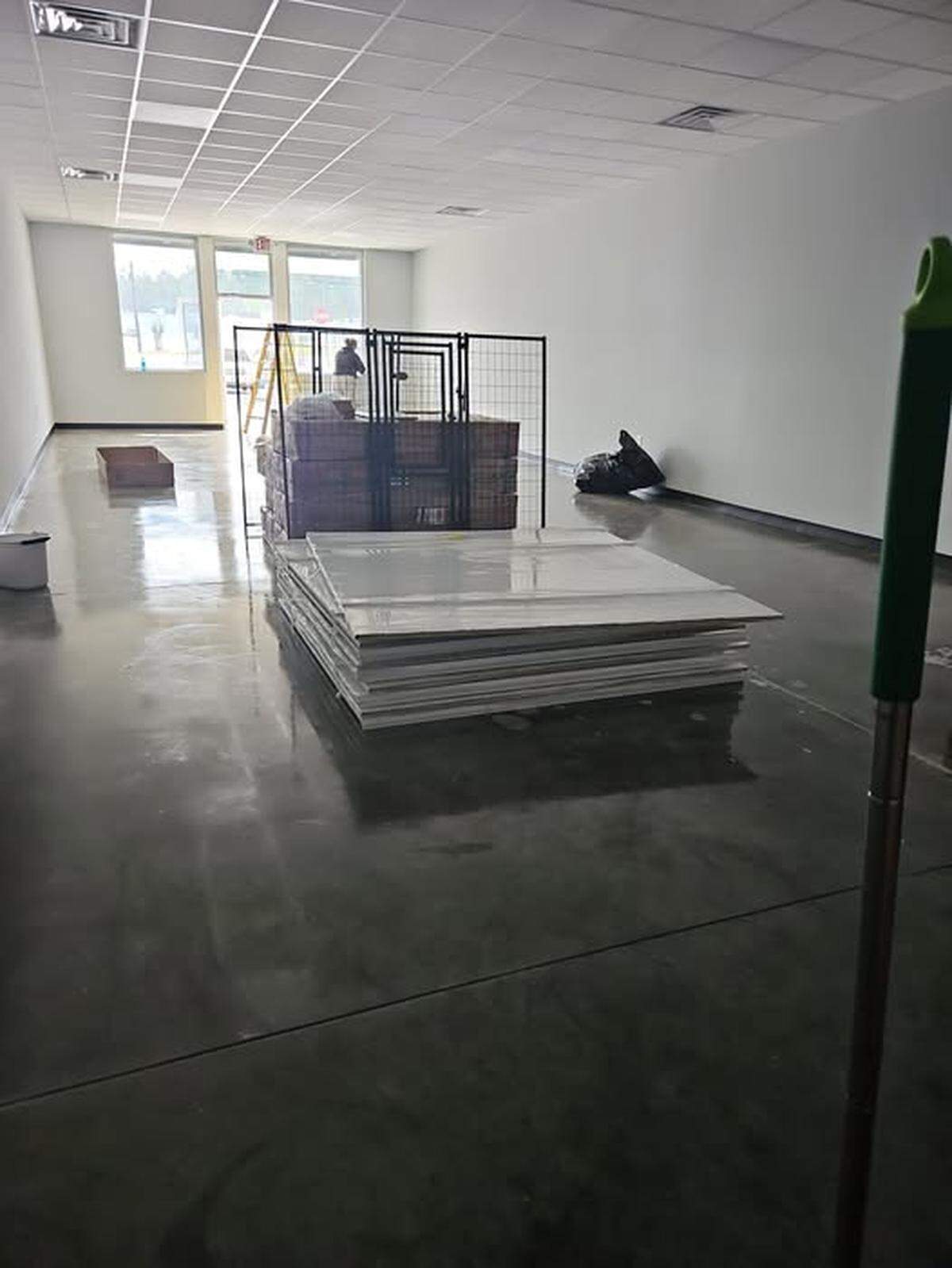 Sydney Beers of Warner Robins is transforming this space into a cat-exclusive grooming and boarding facility called Kitty Corner Spa & Boarding.