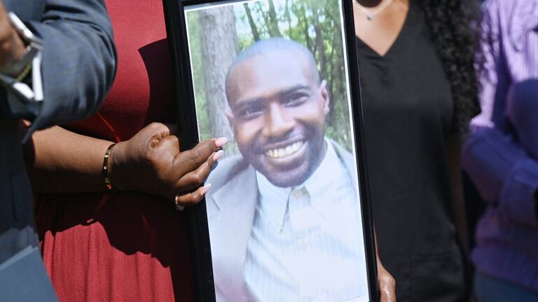 What bodycam video shows — and doesn’t — from man’s death at Macon jail